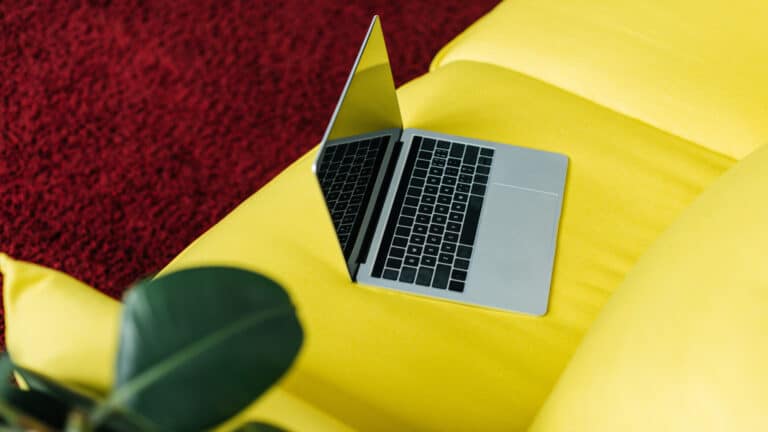 13 Best Blogging Tips To Help You Succeed (and smash your goals!)