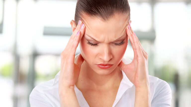 7 Ways to Cure Headaches Naturally