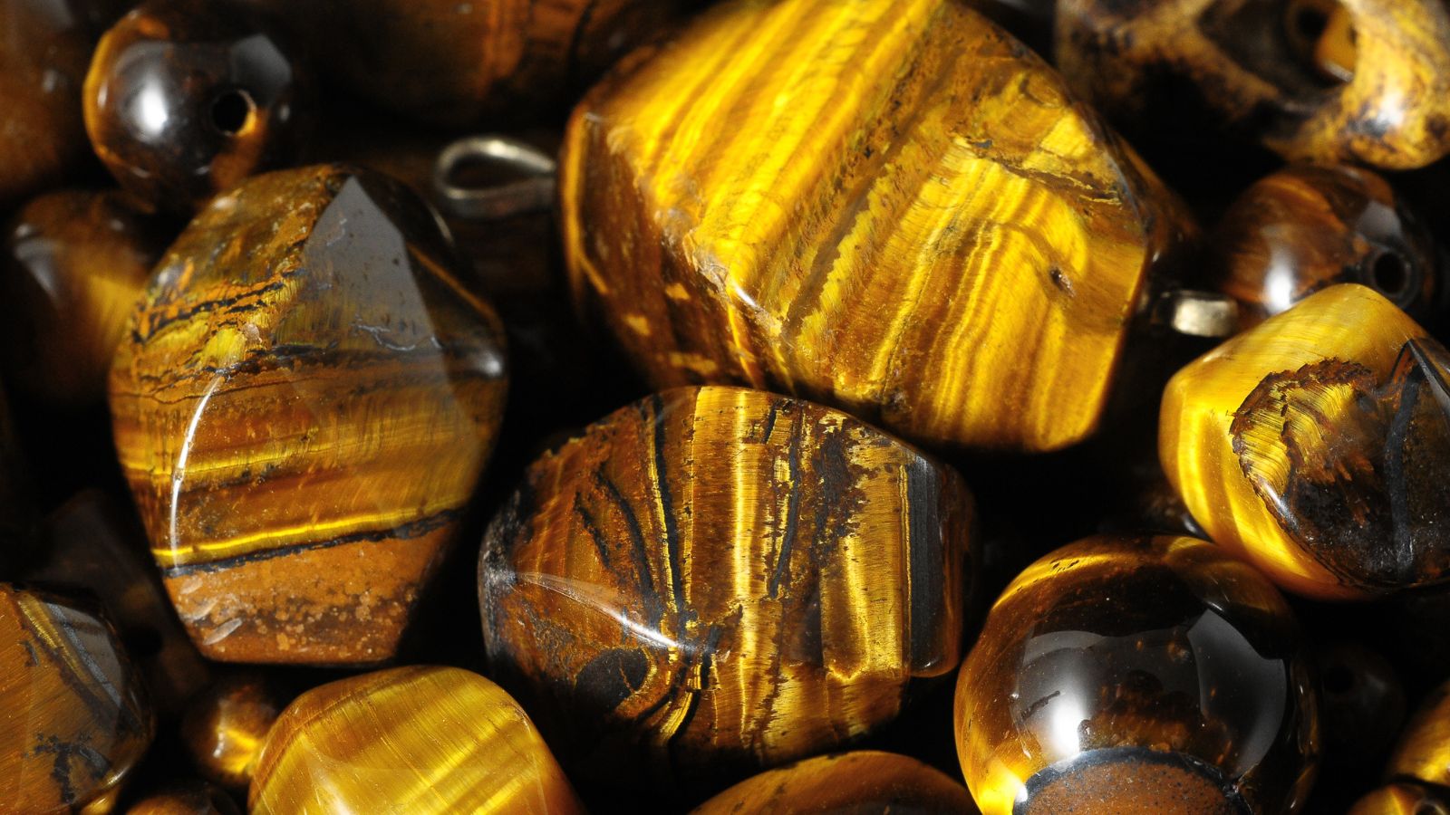 tigers eye gemstone