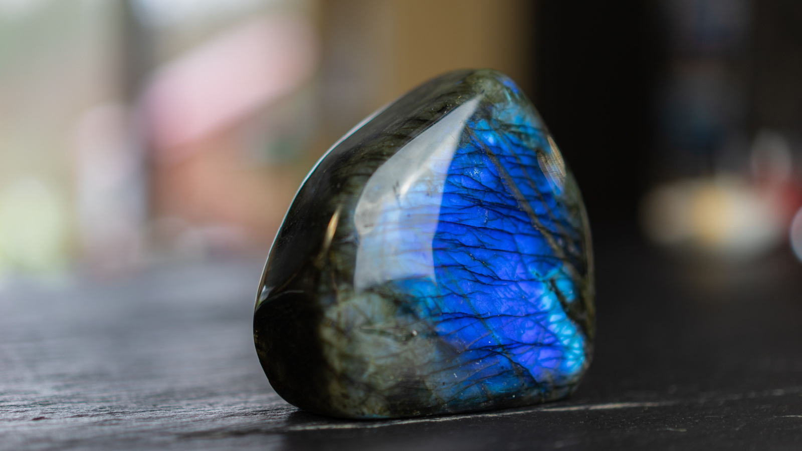 healing gemstones labradorite