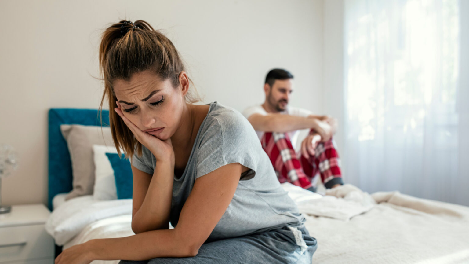 10-signs-of-an-unhealthy-relationship-you-shouldn-t-ignore-women