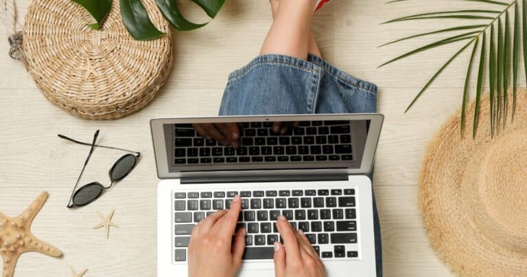 How a Bankrupt 52 Year Old Hairstylist Became a Successful Blogger