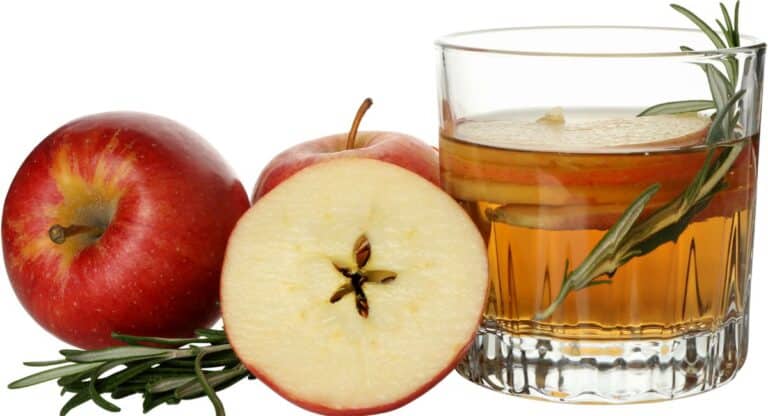 How to Use Apple Cider Vinegar to Reduce Wrinkles and Fade Age Spots